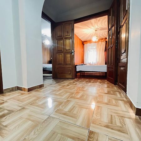 Apartment Haidar Abashidze Batoemi Buitenkant foto