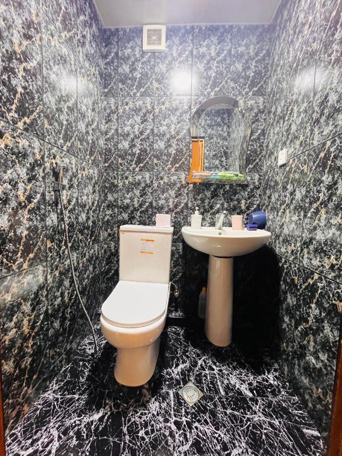 Apartment Haidar Abashidze Batoemi Buitenkant foto